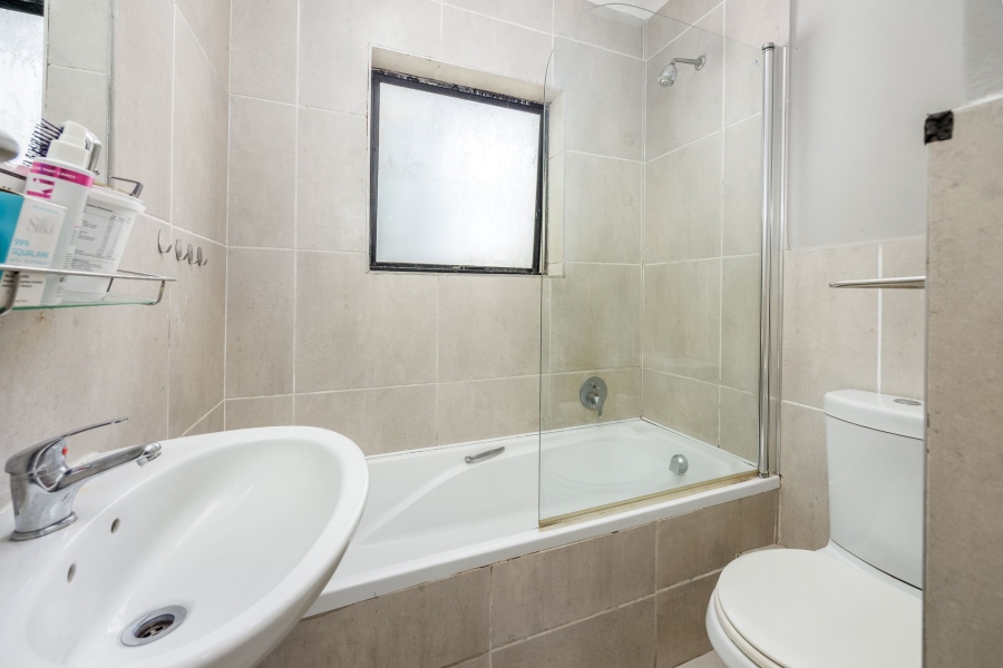 2 Bedroom Property for Sale in Silver Oaks Western Cape